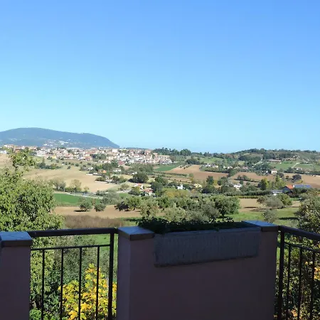 One Bedroom With Sea View Enclosed Garden And Wifi At 6 Km Away From The Apartament *