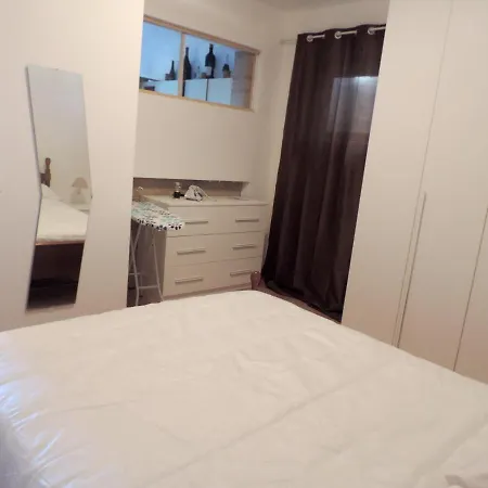 One Bedroom With Sea View Enclosed Garden And Wifi At 6 Km Away From The