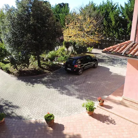 One Bedroom With Sea View Enclosed Garden And Wifi At 6 Km Away From The