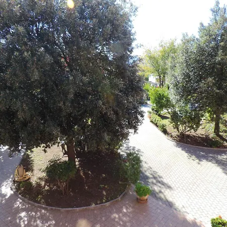 Apartament One Bedroom With Sea View Enclosed Garden And Wifi At 6 Km Away From The *